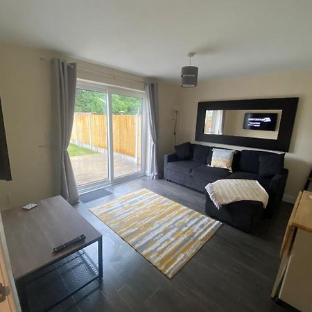 Lovely 1-Bedroom Apartment With Garden And Parking Stone  Exterior photo