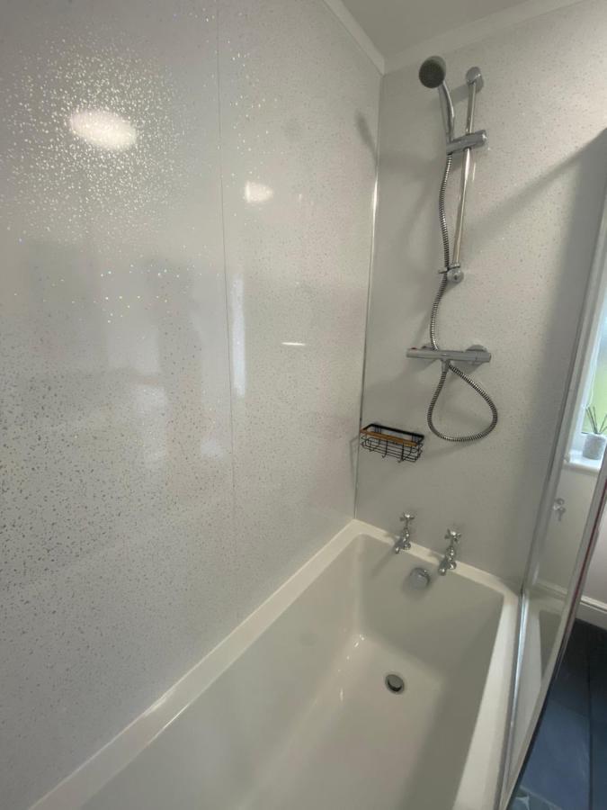 Lovely 1-Bedroom Apartment With Garden And Parking Stone  Exterior photo