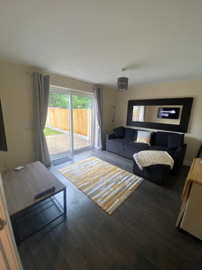 Lovely 1-Bedroom Apartment With Garden And Parking Stone  Exterior photo