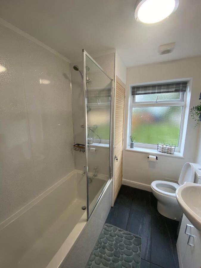 Lovely 1-Bedroom Apartment With Garden And Parking Stone  Exterior photo