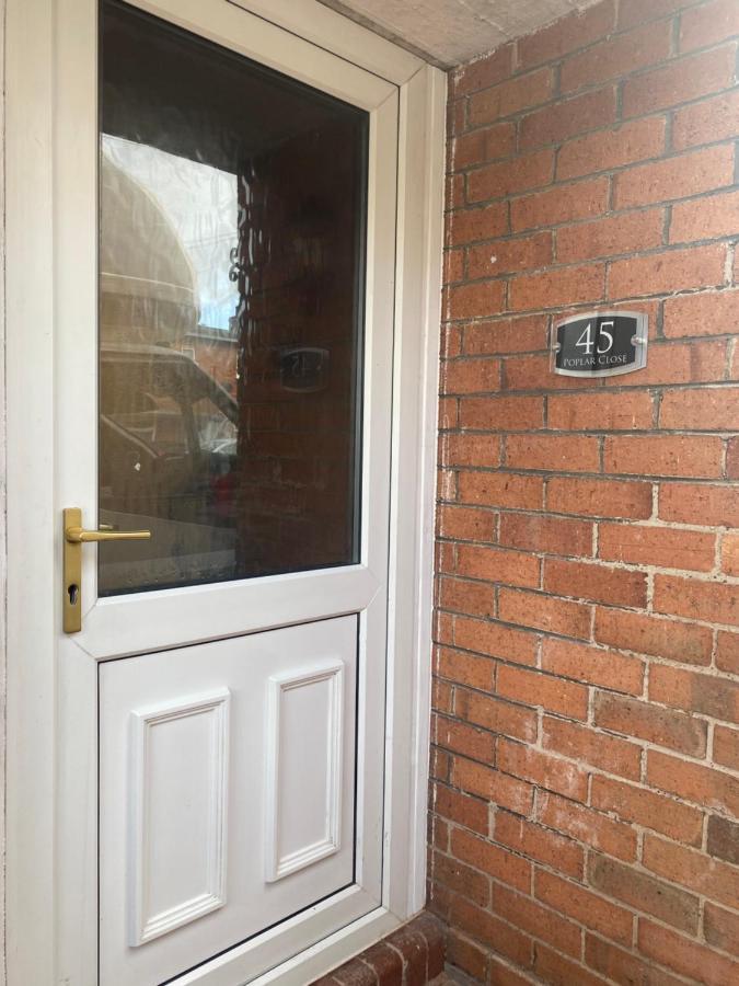 Lovely 1-Bedroom Apartment With Garden And Parking Stone  Exterior photo