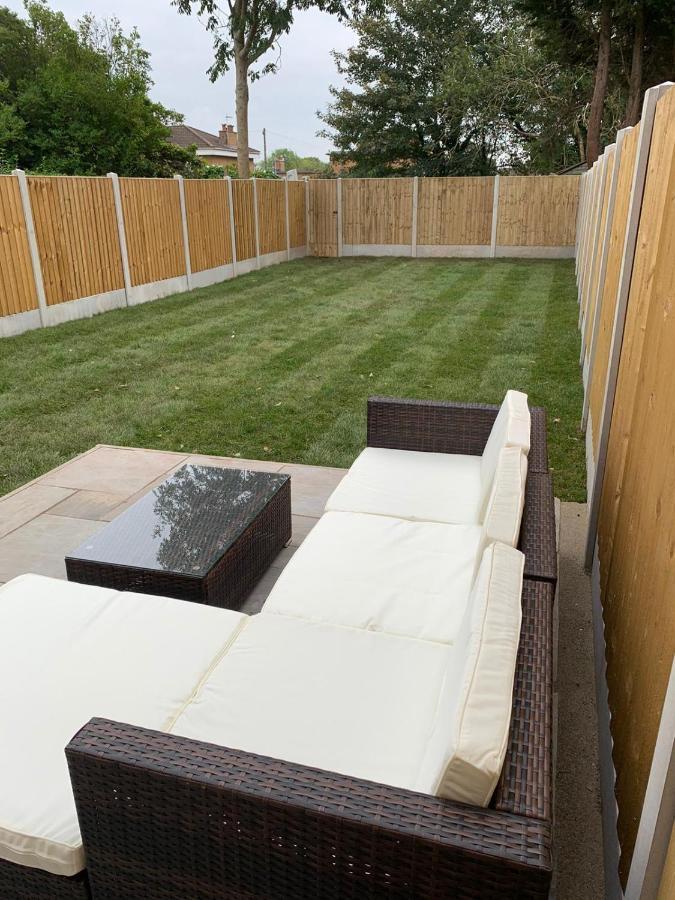 Lovely 1-Bedroom Apartment With Garden And Parking Stone  Exterior photo